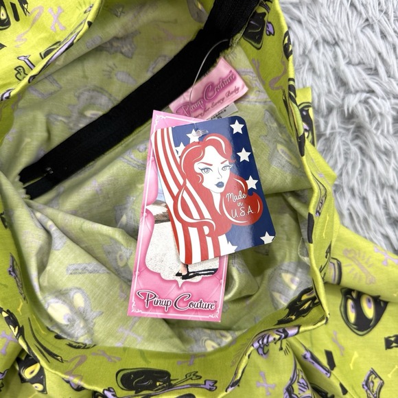 Pinup Couture Skirt Womens S Skulls Cross Bones NWT Skater Retro Goth Artsy - Picture 10 of 10